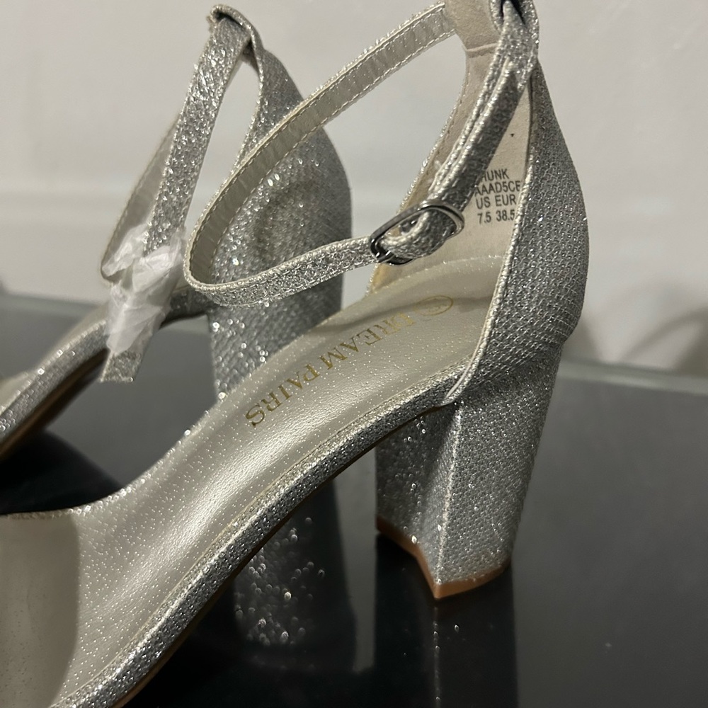 Silver sandals - Picture 3 of 7